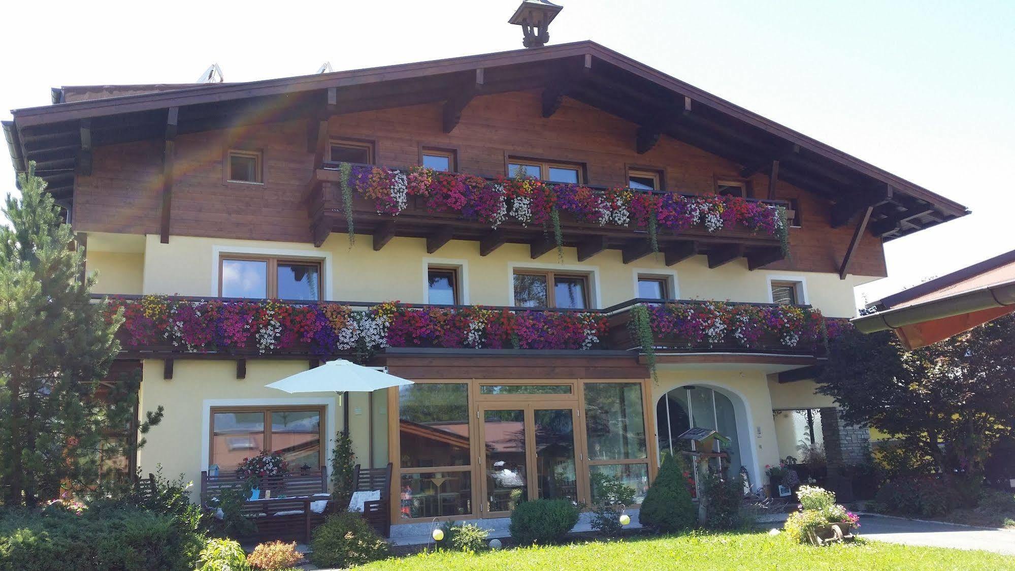 Simone'S Platzerl - Nachhaltiger Urlaub Inkl Sommerkarte, Freier Eintritt Tauern Spa, Schwimmteich Und Saunabereich Guest house 2*
